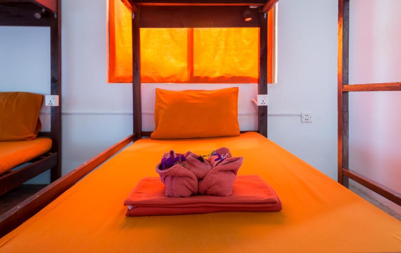 Boutique Dormitory Kochi-Ke Сіємреап Екстер'єр фото